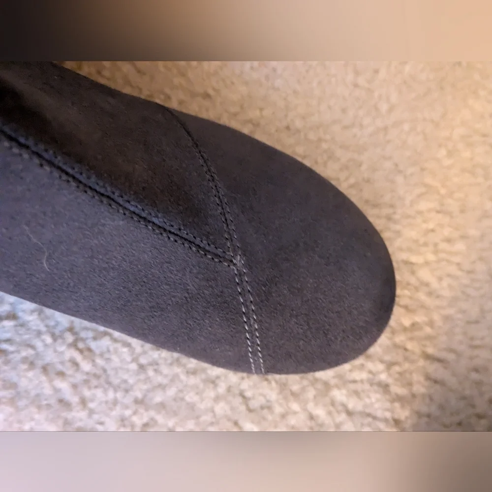 Tom's Kayley Boots Dark Gray 8 NWOB
